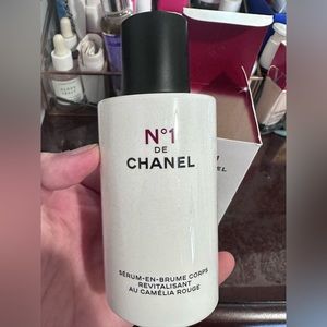 No.1 De Chanel Red Camellia Revitalizing Serum-in-mist